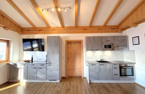 Ramsau im Zillertal Apartment | Modern Apartment with WIFI, TV, Patio & Panoramic Views