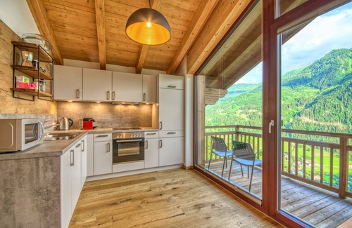 Kaprun House | Inviting Austrian Style Chalet with Spa at the Ski Slope