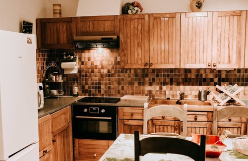 Autignac House | Beautiful authentic French walled house