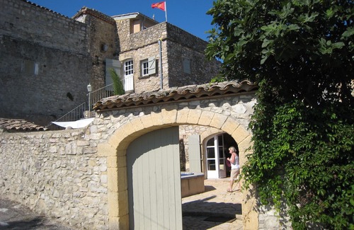 Belvezet House | Authentic Stone Village House with Private Pool near Uzès