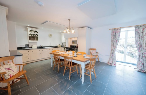 Sparkwell House | Charming Barn Conversion Escape Near Plymouth and Dartmoor