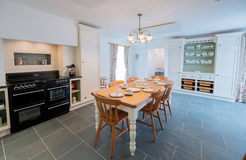Sparkwell House | Charming Barn Conversion Escape Near Plymouth and Dartmoor