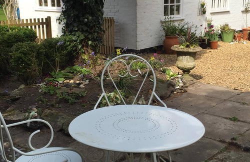 Norwich House | Idyllic Barn Conversion in South Norfolk with Breakfast & Kitchen