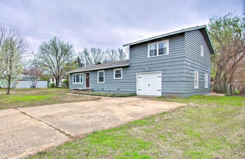 Bartlesville House | Family-Friendly Bartlesville Home with Game Room & Spa