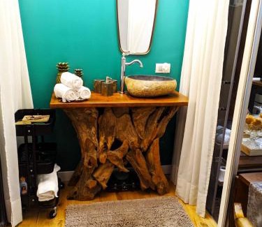Loreto Apartment | Stylish Tony Apartment: Family-Friendly Stay in Milan