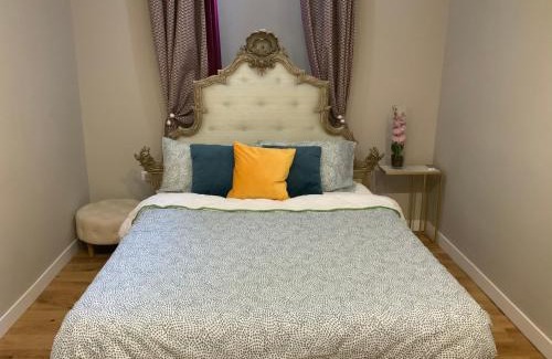 Loreto Apartment | Stylish Tony Apartment: Family-Friendly Stay in Milan