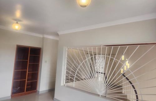 Mandeville House | Elegant Battersea Lodge with Hot Tub & Breakfast Included