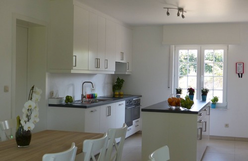 Kalmthout House | Ideal Vacation Home in Kalmthout with Spa & Breakfast