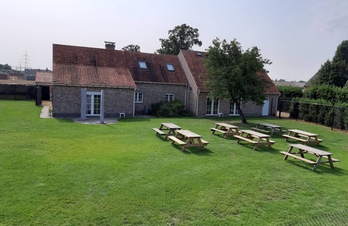 Kalmthout House | Ideal Vacation Home in Kalmthout with Spa & Breakfast