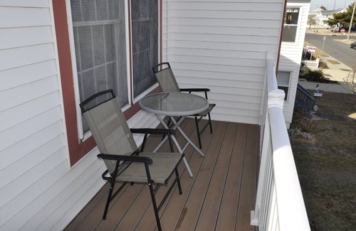 Brigantine House | Inviting Beach Block House with Ocean View & Breakfast
