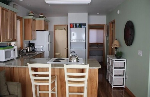 Coeur d'Alene House | Inviting Beach Cottage Steps from Lake CDA - Guest Rated 9.8