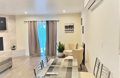 Marina Peninsula Apartment | Inviting Beach Condo with 2 Bedrooms & Family-Friendly Amenities