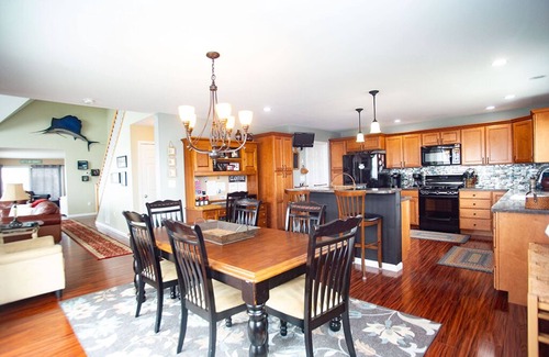 Town Bank House | Beachfront Bliss in Cape May: 10/10 Guest Rated Getaway