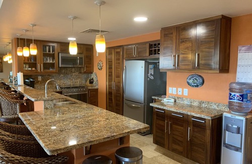 Ixtapa Condo | Ocean View 2-Bedroom Condo with Pool & Spa Amenities