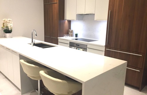 Nassau Condo | Top-Rated Beach Front Condominium with Pool & Family Amenities