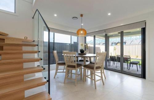 Shellharbour House | Discover Shell Cove: A New Beachhouse for Family Fun