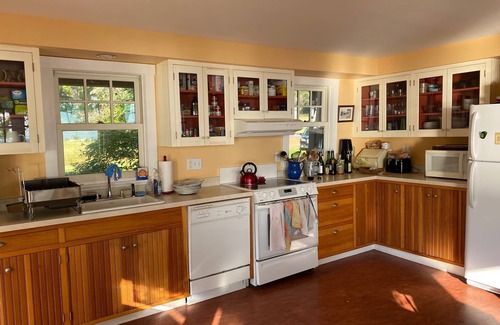 Westport House | Inviting Beach House Retreat on Lake Champlain - Pet Friendly