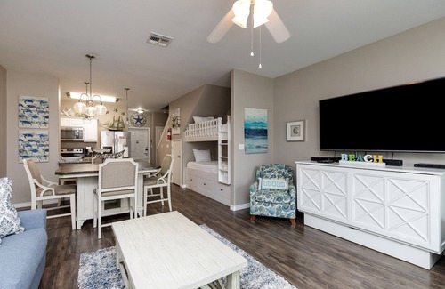 Corpus Christi House | Inviting Unit with Heated Pools & Steps to the Beach!