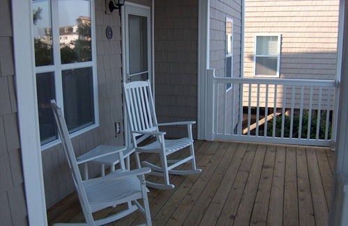 Ocean Isle Beach Condo | Ocean View Condo with Pool and Spa on Ocean Isle, NC