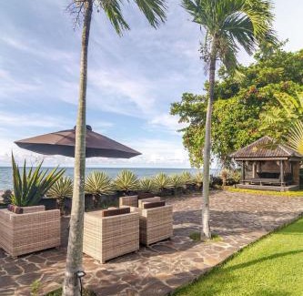Kalisada Villa | Tranquil Beach Villa Nujum with Pool and Ocean View