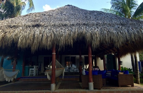 Pochomil House | Inviting Beachfront House with Ocean View and Pool