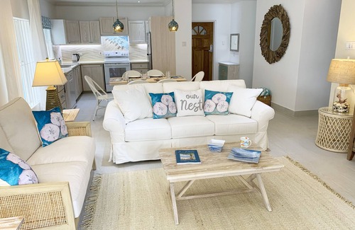 Dover Apartment | Idyllic Beachfront Apartment: Turtles Nest B with Ocean View