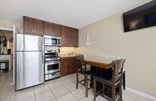 Lenox Park Condo | Coastal Resort Condo with Pool and Ocean Views, Rated 9.2