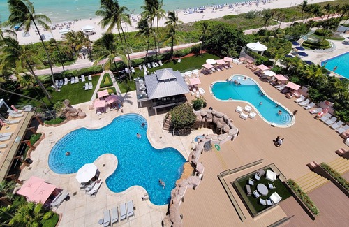 La Gorce Apartment | Oceanfront Large Apartment with Spa and Pool - Rated 9.4
