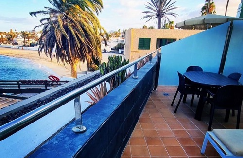 Corralejo Apartment | Seaside Escape: Beachfront Apartment with Ocean Views