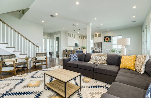 Galveston House | Seaside Retreat at East Beach with Private Dune Access