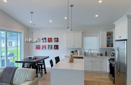 Port Stanley House | New 4-Bedroom Home with Beach Access in Port Stanley