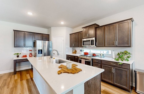 Wellborn House | Beautiful brick 3-bedroom cozy home with enclosed backyard & central AC
