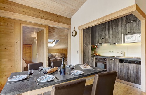 Le Chinaillon Ski Chalet | Bright 3-Room Flat for Families, Rated 10/10 by Guests
