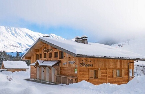 Le Chinaillon Ski Chalet | Bright 3-Room Flat for Families, Rated 10/10 by Guests