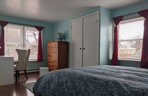 Newtonville House | Bright 2 Bedroom Home with Ocean View in Colonie