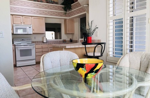 Green Valley House | Inviting Open Concept Home with Ocean View & Spa Amenities