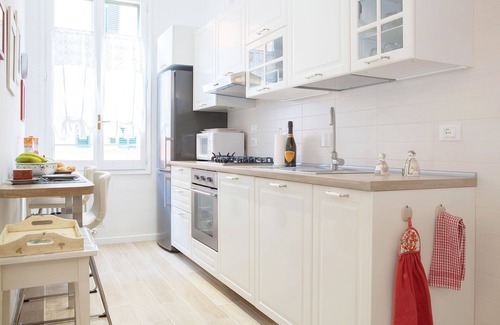 Historic Center Apartment | Bright and Inviting Hotel in Historic Bologna with Pool