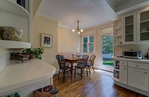 Broadmoor House | Elegant Broadmoor Estate in the Heart of the Neighborhood