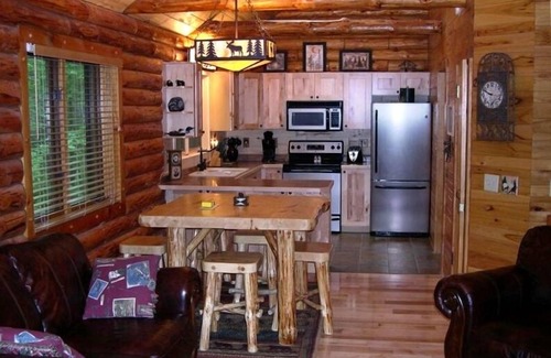 Manitowish Waters Cabin | Inviting Cabin at Aberdeen Lodge on Manitowish Chain