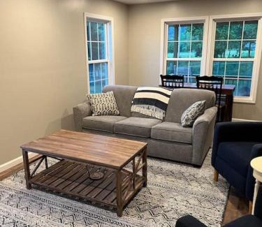 Winston House | Cozy Cabin Retreat in Red Lick Valley - Family & Pet Friendly