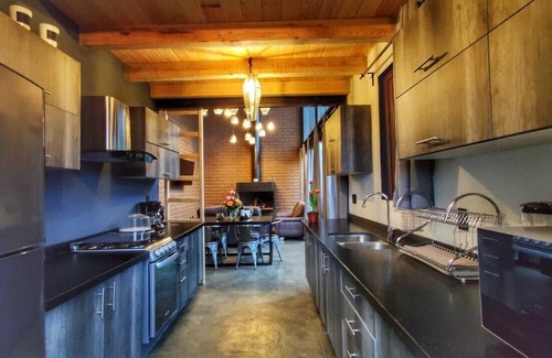 Tapalpa Cabin | Cozy Cabin Retreat in Scenic Tapalpa with Spa & Kitchen