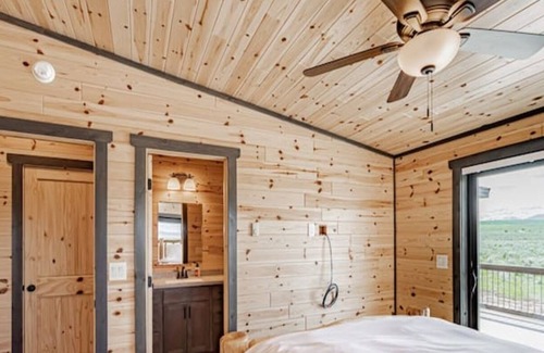 Tetonia Cabin | Cozy Cabin Near Driggs & Jackson Hole - Rated 10/10