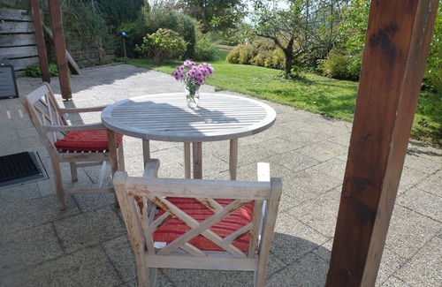 Murnau am Staffelsee Apartment | Serene 2-Room Apartment with Ocean View and Pool Access