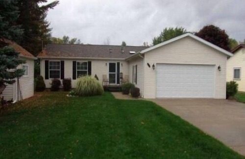 Prudenville House | Idyllic Canal Front Retreat at Houghton Lake with Trails