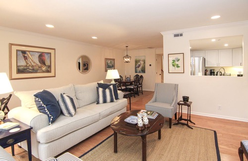 Epworth Acres House | Central Getaway with Pool, Spa & 10/10 Guest Rating
