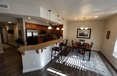 Leavenworth Condo | Prime Downtown Condo Near Attractions with Pool & Spa