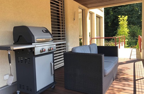 Breitenrain-Lorraine Apartment | Prime Riverside Apartment: Perfect for Families, Rated 10/10