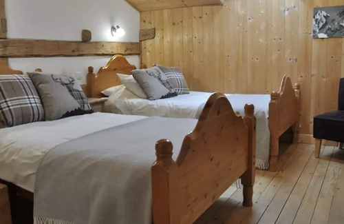 Sixt-Fer-a-Cheval Ski Chalet | Beautiful chalet with large garden in centre of stunning Sixt fer Cheval