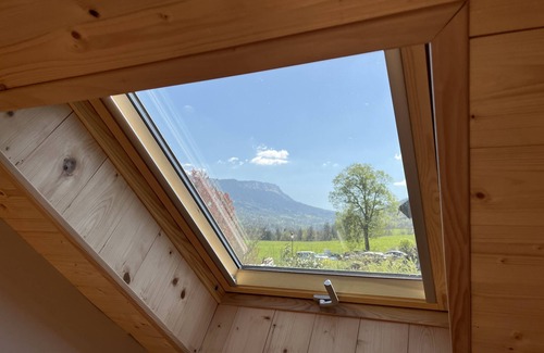 Arith Ski Chalet | Idyllic Chalet with Mountain View and Pool in Savoie