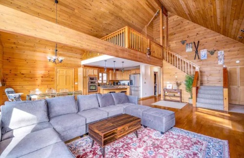 Jewett House | Beautiful chalet, mins to Hunter/Windham slopes
